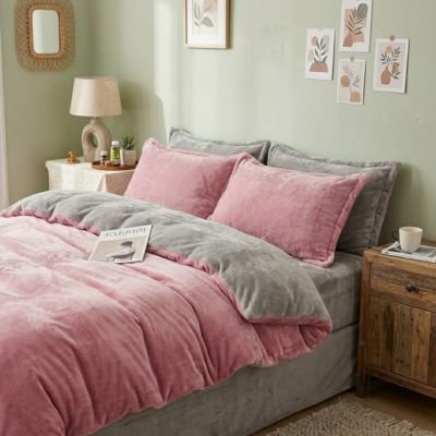 lit avec housse de couette flanelle rose