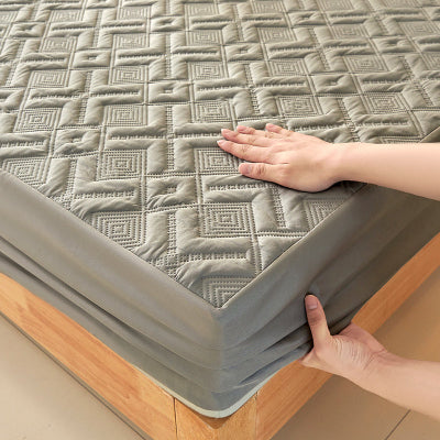 main caressant protège matelas 180x200 gris