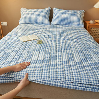 main plaçant protège matelas 180x200 vichy bleu