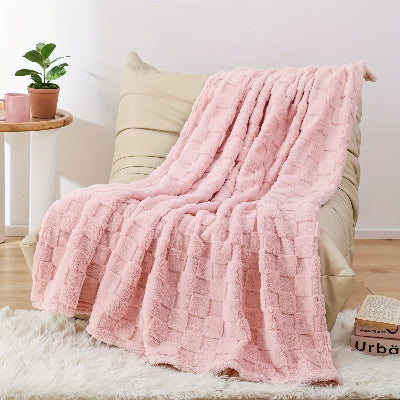 plaid enfant déposé sur chaise
