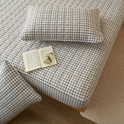 protège matelas 160x200 vichy gris sur matelas