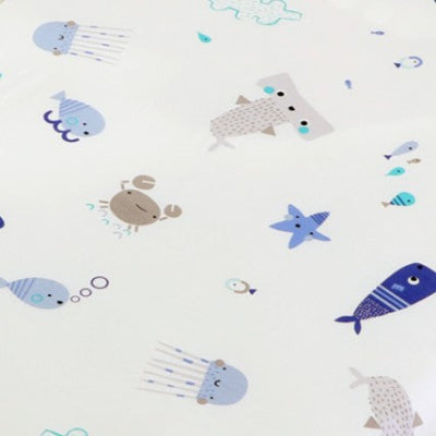 vue tissu bleu clair drap housse bebe