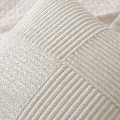 zoom motif housse de coussin beige