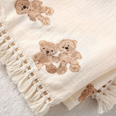 zoom motif ours couverture emmaillotage bébé